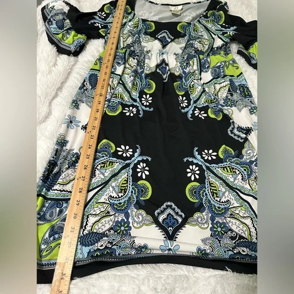 Ice Gray and Black Patterned Fabric - Picture 7 of 8